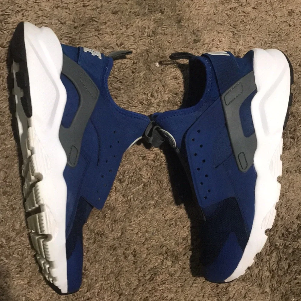 🔥AIR HUARACHE BY NIKE💥 blue & white, gray trim (Sz.10) 💐slightly used 🦋 - Picture 6 of 7